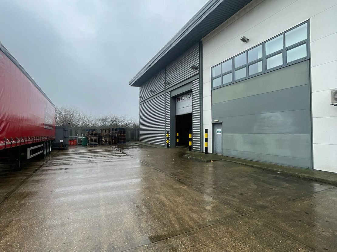 Unit 5 Centrus, Arenson Way, Dunstable, LU5 5BN
