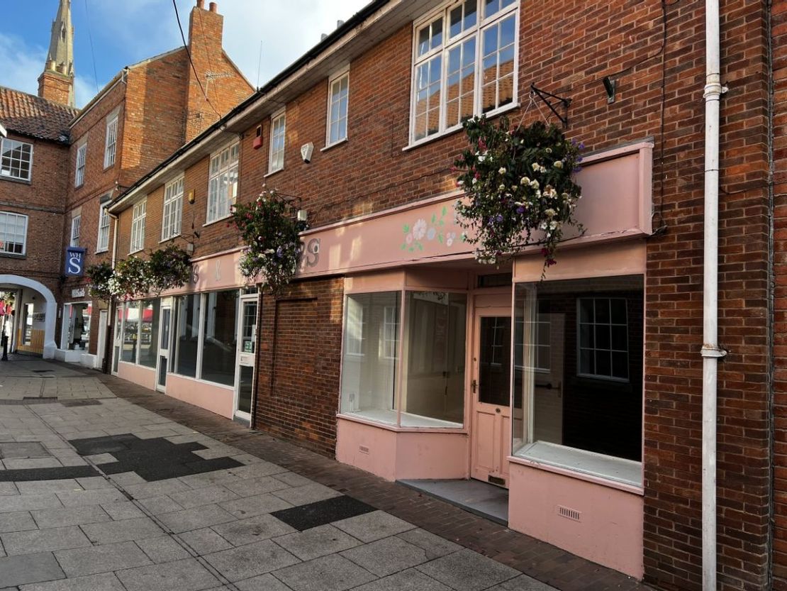 Unit 11 Saracens Head Yard, Newark, Newark, Nottinghamshire, NG24 1XA