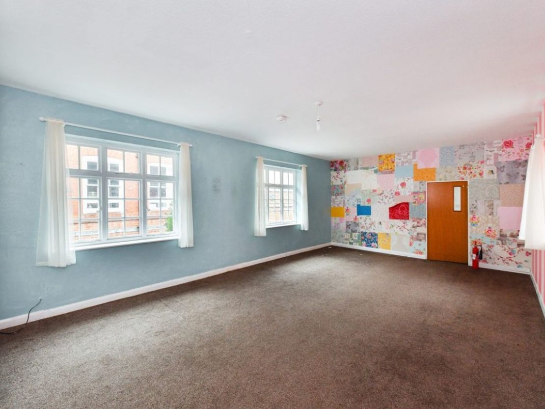 Unit 11 Saracens Head Yard, Newark, Newark, Nottinghamshire, NG24 1XA
