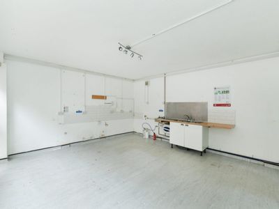 Property Image for Unit 11 Saracens Head Yard, Newark, Newark, Nottinghamshire, NG24 1XA