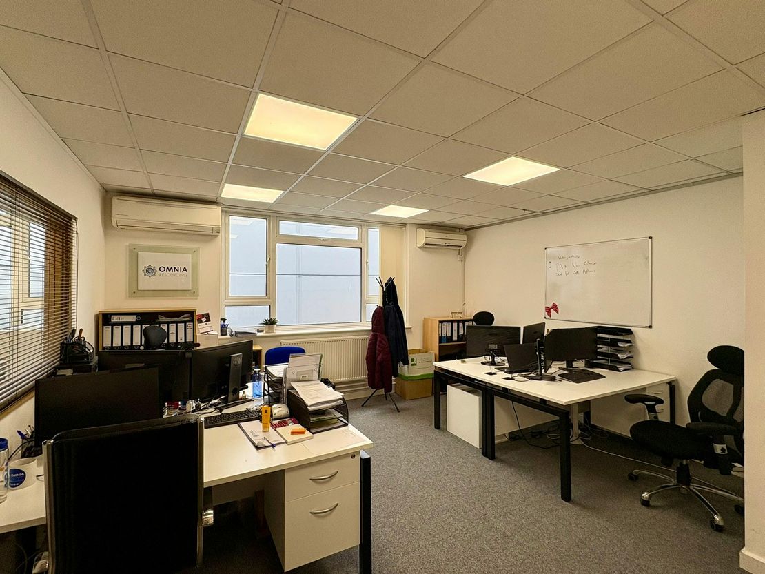 First Floor Offices, Bradleys Business Centre, Central Way, Feltham, TW14 0XQ