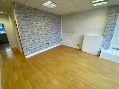 Property Image for 96 Clarence Road, Leighton Buzzard, Bedfordshire, LU7 3EL