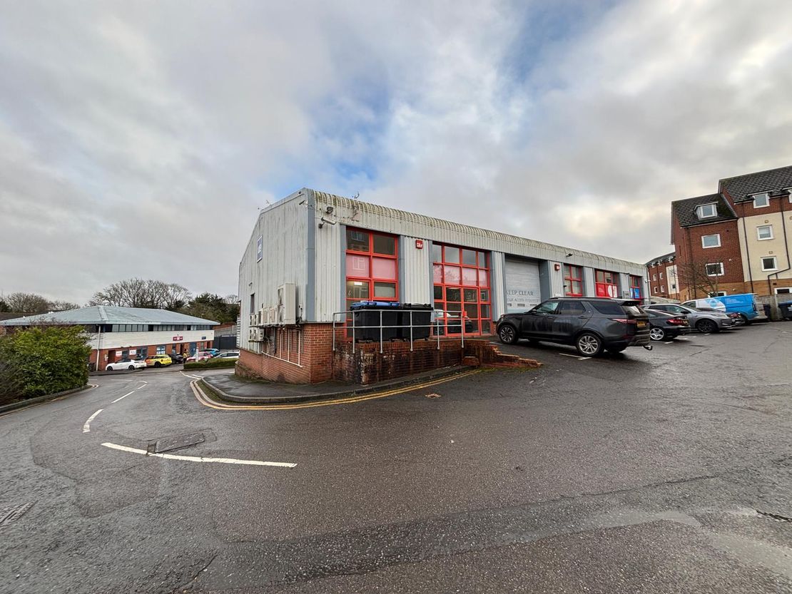 15 & 16 Talisman Business Centre, Duncan Road, Park Gate, Southampton, Hampshire, SO31 7GA