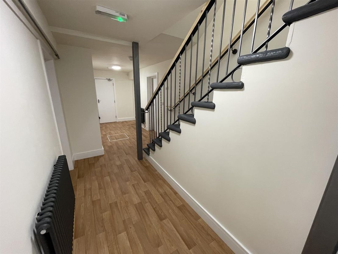 The Dickinson Suite, 92 New North Road, Huddersfield