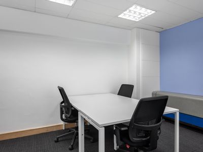 Property Image for High Street, Maple House, Potters Bar, Hertfordshire, United Kingdom, EN6 5BS
