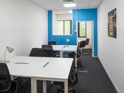 Property Image for Aston Court, 1, High Wycombe, Buckinghamshire, United Kingdom, HP11 1JU