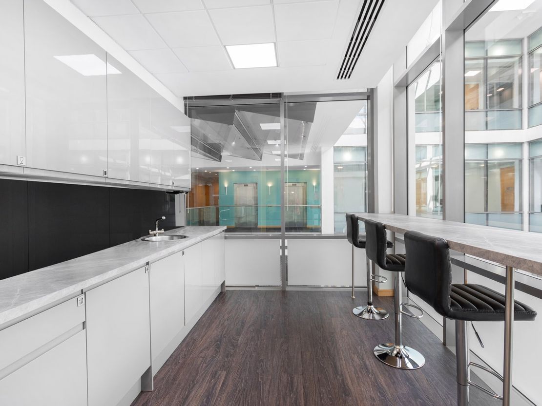 Brook Drive, 200, Reading, Berkshire, United Kingdom, RG2 6UB