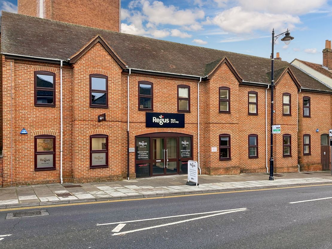  20 Oxford Street, Oxford House, 12, Newbury, Berkshire, United Kingdom, RG14 1JB