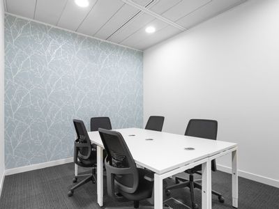 Property Image for Breakspear Way, Ground Floor, Hemel Hempstead, Hertfordshire, United Kingdom, HP2 4TZ