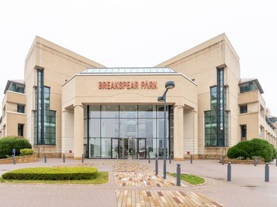 Property Image for Breakspear Way, Ground Floor, Hemel Hempstead, Hertfordshire, United Kingdom, HP2 4TZ
