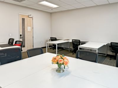 Property Image for Victoria Square, Fountain Court, St. Albans, Hertfordshire, United Kingdom, AL1 3TF