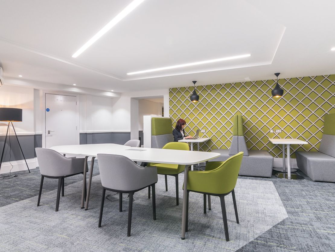 Fleet Street, 107-111, London, Greater London, United Kingdom, EC4A 2AB