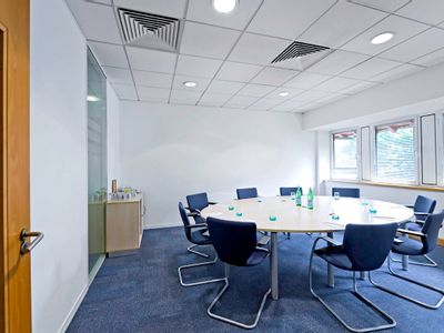 Property Image for Solihull Parkway, 4200, Birmingham, West Midlands, United Kingdom, B37 7YN