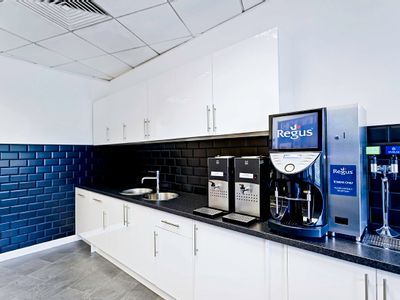 Property Image for Solihull Parkway, 4200, Birmingham, West Midlands, United Kingdom, B37 7YN