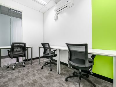 Property Image for Solihull Parkway, 4200, Birmingham, West Midlands, United Kingdom, B37 7YN