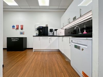 Property Image for Bath Road, 450, Heathrow, Greater London, United Kingdom, UB7 0EB