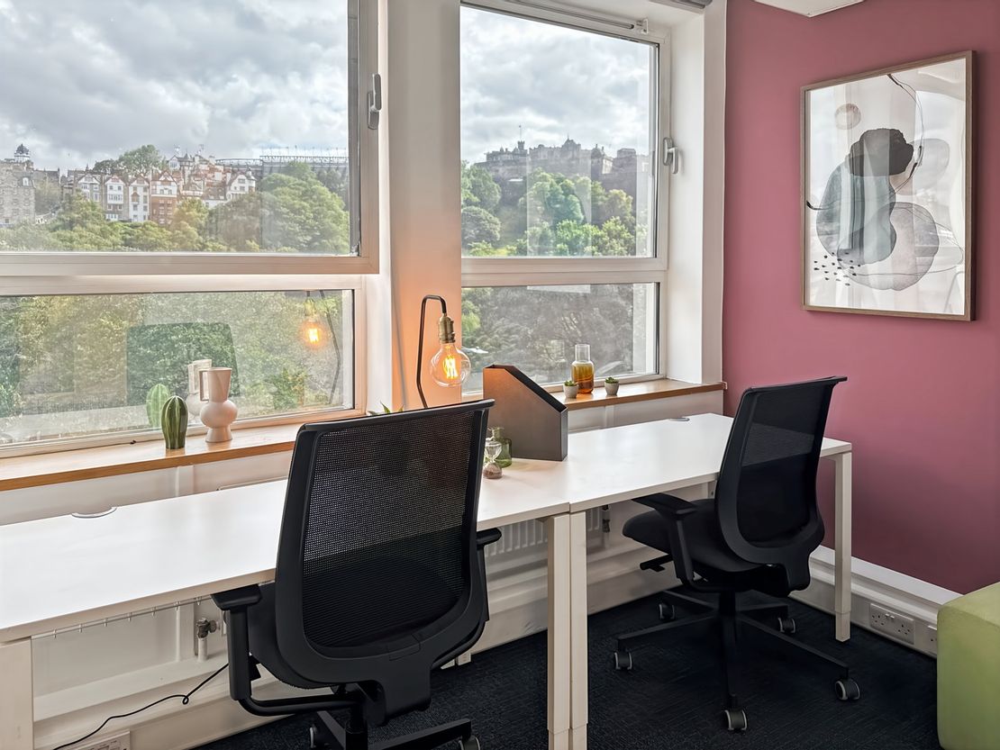 Princes Street, 83, Edinburgh, City of Edinburgh, United Kingdom, EH2 2ER