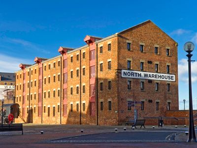 Property Image for North Warehouse, Gloucester Docks, Gloucester, Gloucestershire, United Kingdom GL1 2FB