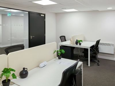Property Image for London Road, 377 - 399, Camberley, Surrey, United Kingdom, GU15 3HL