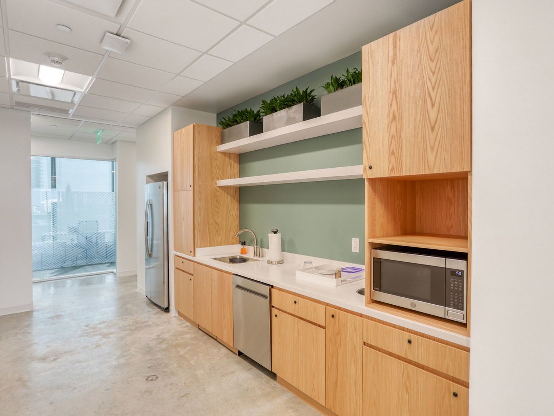High Street, Unit 6, Woking, Surrey, United Kingdom, GU21 6BG