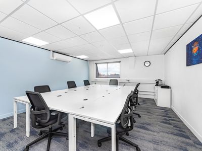 Property Image for Queen Street, Cross Keys House, 22, Salisbury, Wiltshire, United Kingdom, SP1 1EY