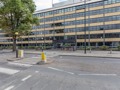 Property Image for 100 High Street, 5th, London, Greater London, United Kingdom, N14 6BN