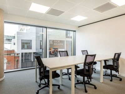 Property Image for City North Place, 17, London, Greater London, United Kingdom, N4 3FU