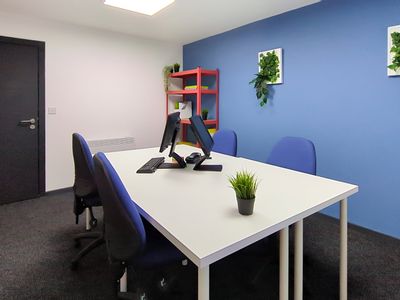 Property Image for 225 Wakefield, Wakefield, West Yorkshire, United Kingdom, WF2 7AZ