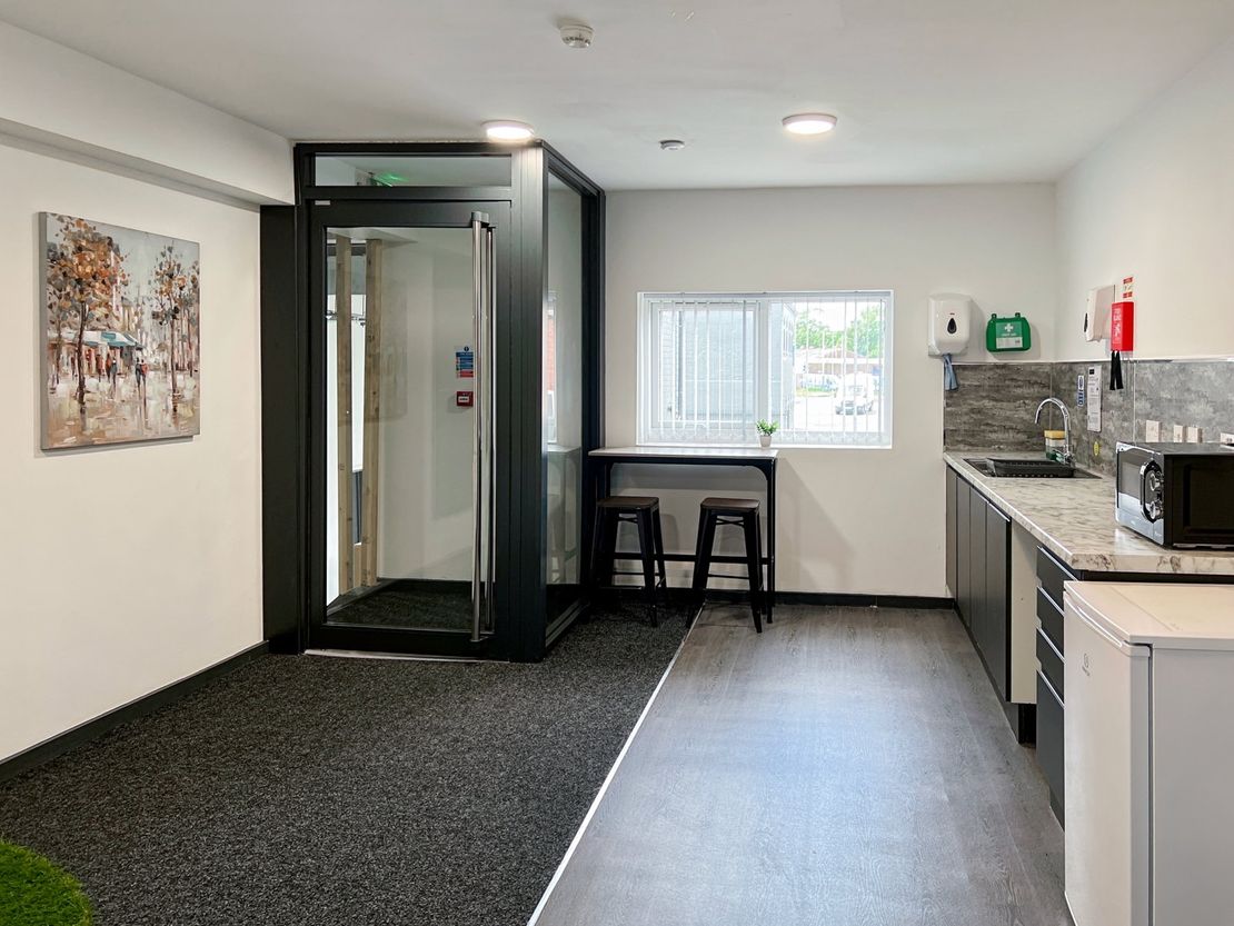 225 Wakefield, Wakefield, West Yorkshire, United Kingdom, WF2 7AZ