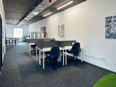 Property Image for 225 Wakefield, Wakefield, West Yorkshire, United Kingdom, WF2 7AZ