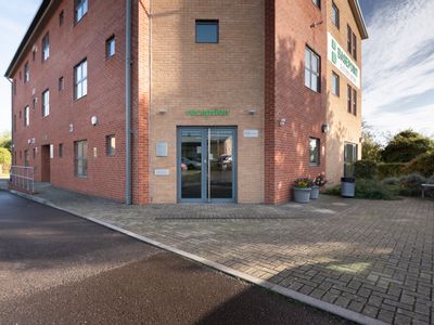Property Image for Caxton Close, Andover, Hampshire, United Kingdom, SP10 3FG