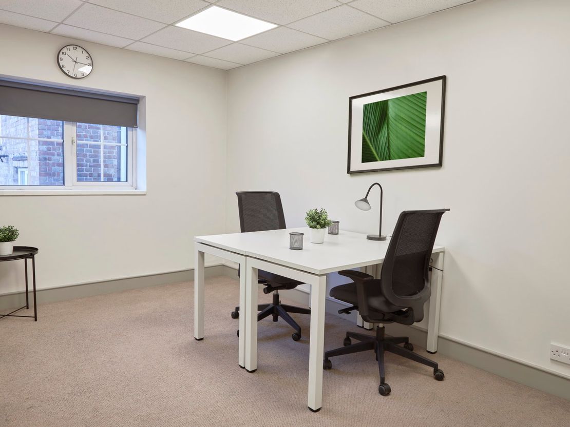 Wadsworth Road, 5, London, Greater London, United Kingdom, UB6 7JD
