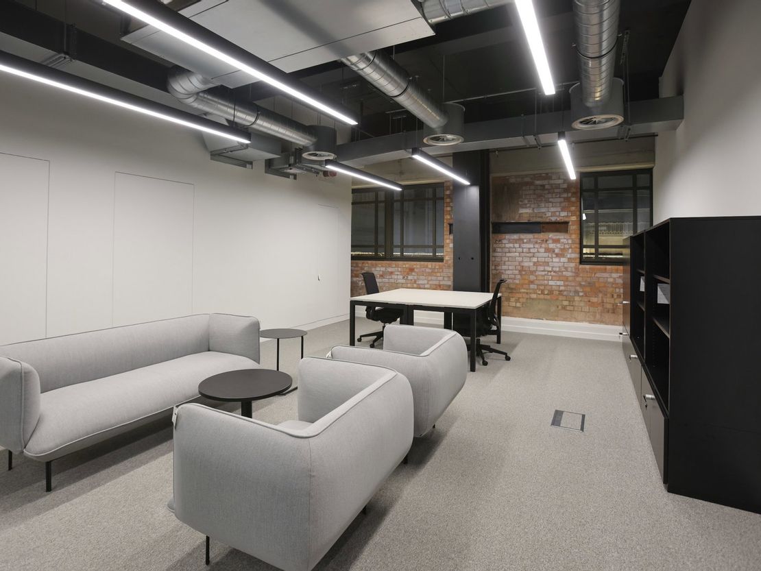Kirtling St, 188, London, Greater London, United Kingdom, SW11 8BZ