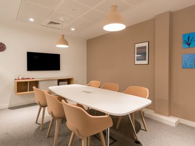 Property Image for Fulham Palace Road, 77, London, Greater London, United Kingdom, W6 8AF