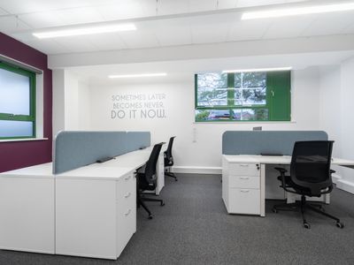 Property Image for Pine Grove, Crowborough, East Sussex, United Kingdom, TN6 1DH