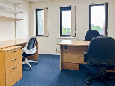 Property Image for Edison Road, Claydon House Business Centre, Aylesbury, Buckinghamshire, United Kingdom, HP19 8TE