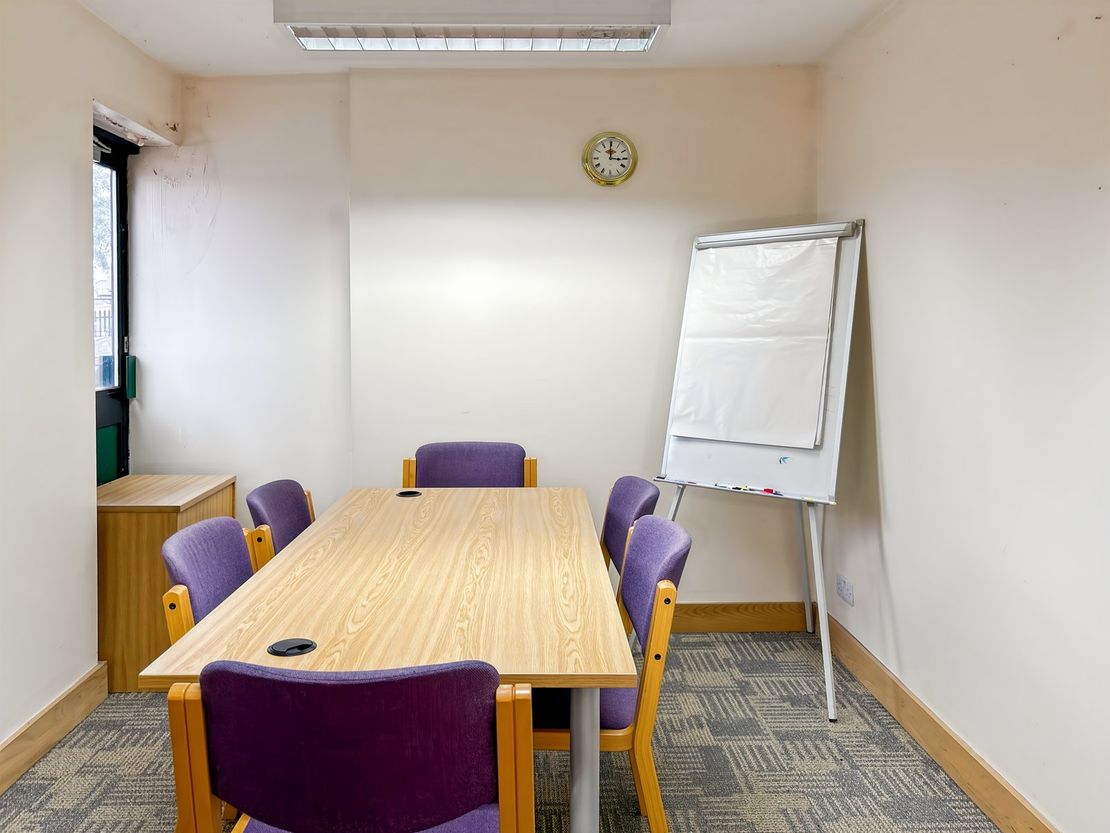 Edison Road, Claydon House Business Centre, Aylesbury, Buckinghamshire, United Kingdom, HP19 8TE