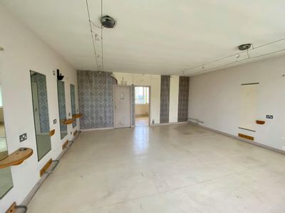 Property Image for 60 High Street North, Dunstable, LU6 1LE
