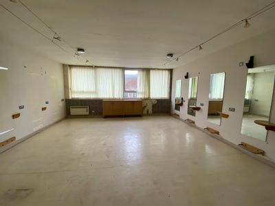 Property Image for 60 High Street North, Dunstable, LU6 1LE