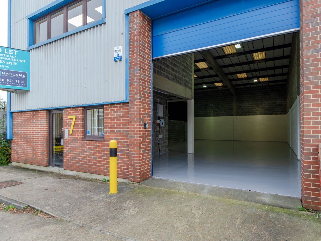 Unit 7 station industrial estate, Oxford Rd, Wokingham RG41 2YQ