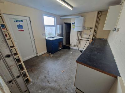 Property Image for 268 London Road, Waterlooville, PO7 7EP
