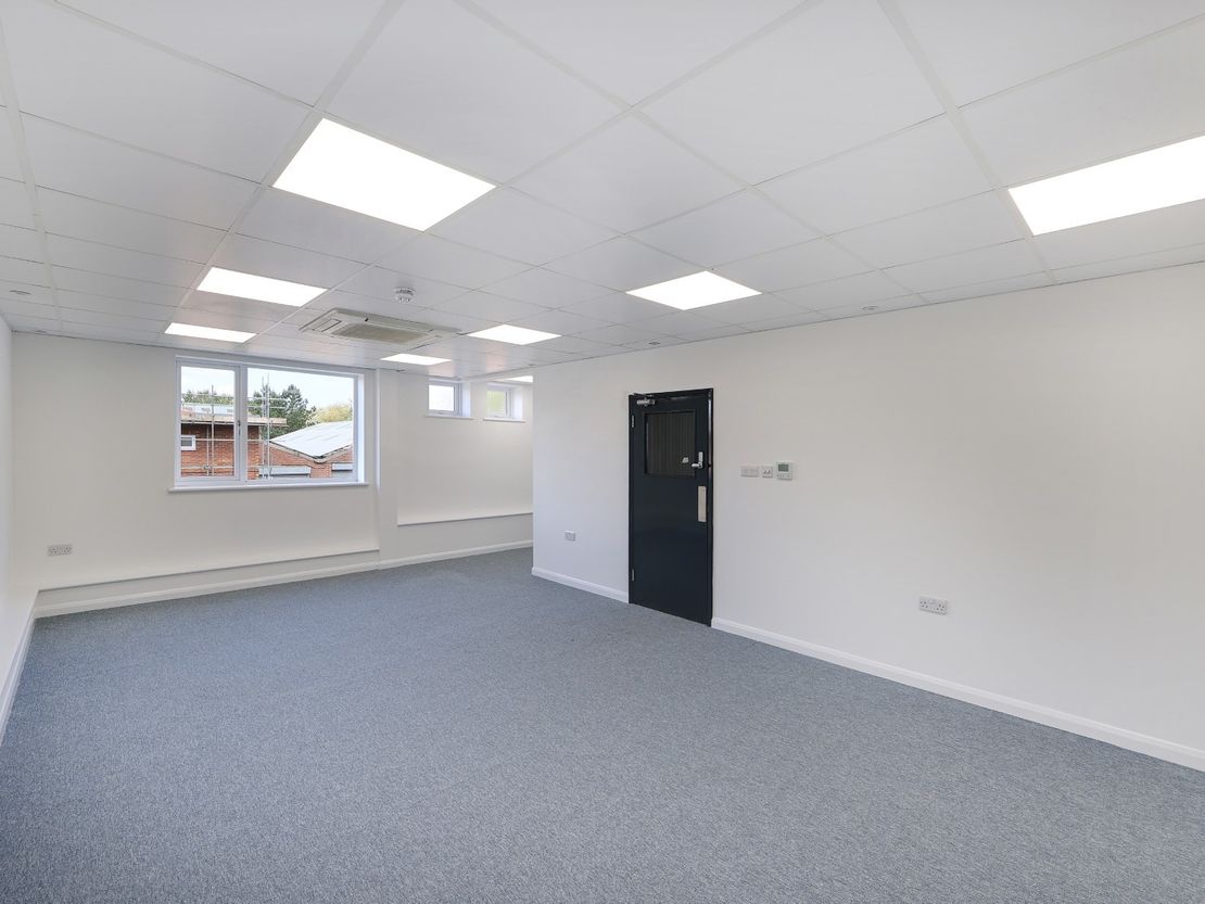 Unit 11, Mace Industrial Estate, Mace Lane, Ashford, Kent, TN24 8PE