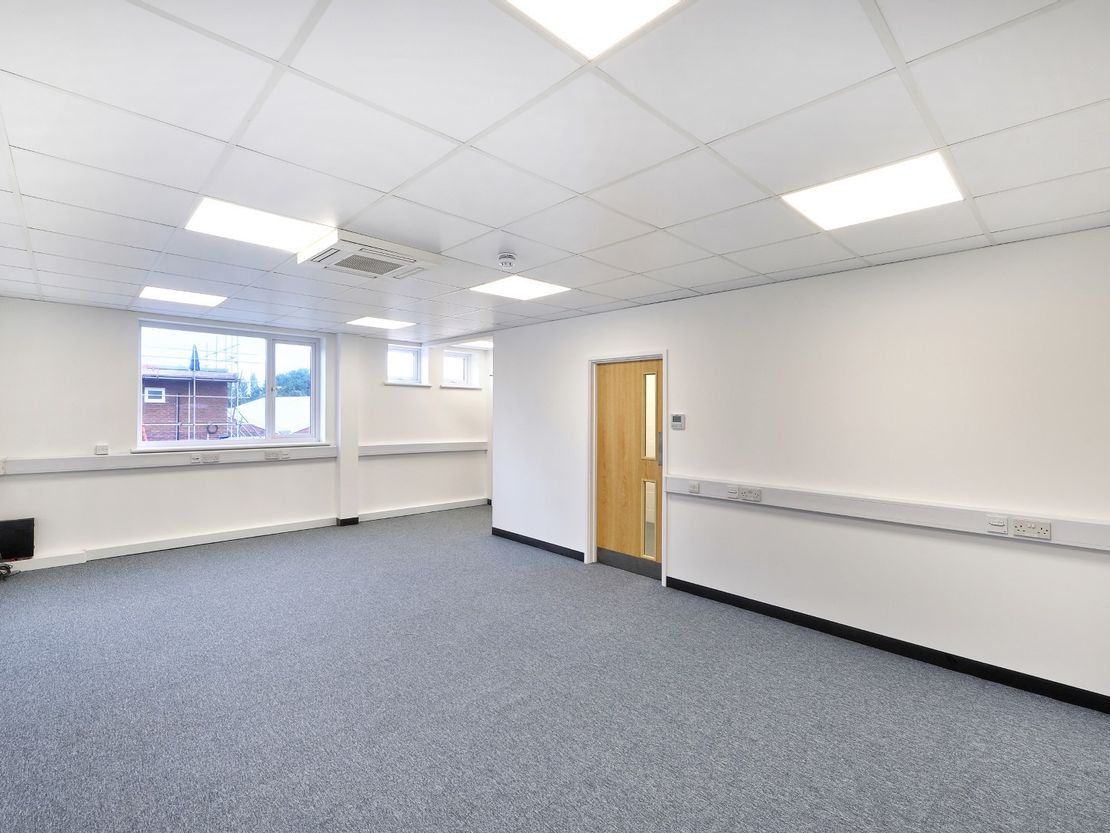 Unit 11, Mace Industrial Estate, Mace Lane, Ashford, Kent, TN24 8PE