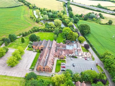 Property Image for The Pear Tree Inn & Country Hotel, Smite Hill, Hindlip, Worcester WR3 8SY