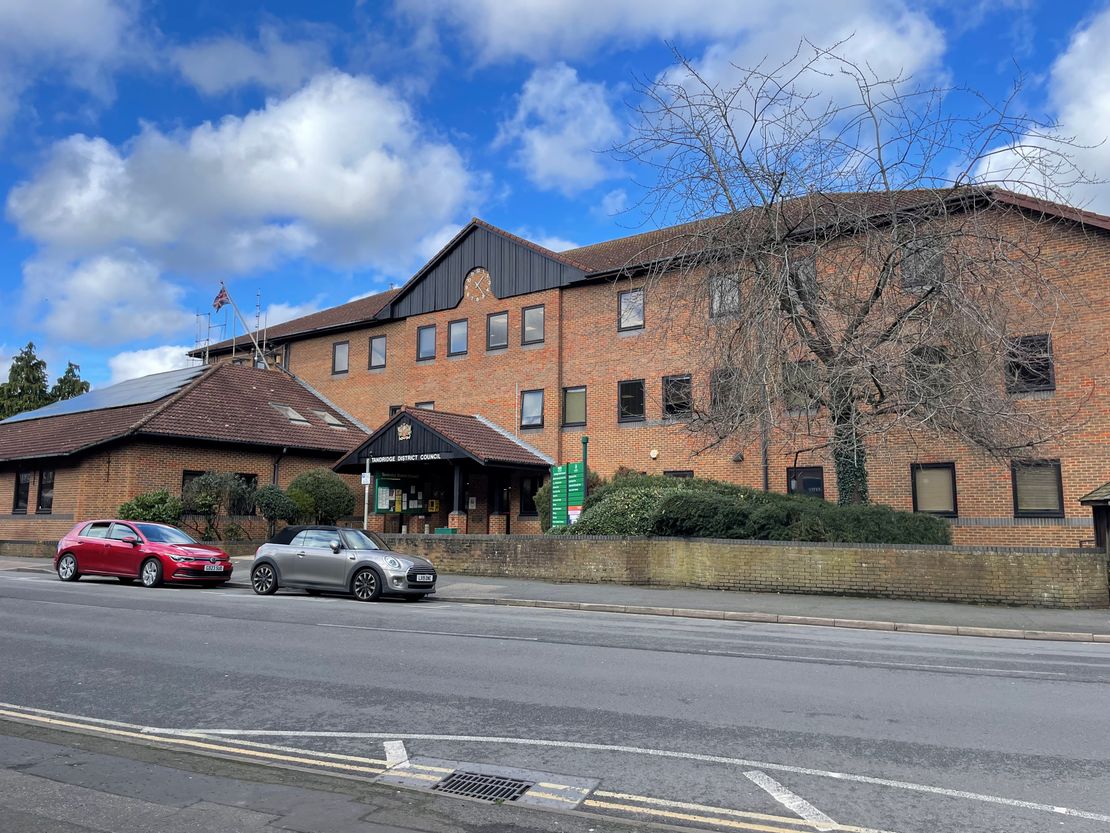 8 Station Road East, Oxted, Surrey, RH8 0BT