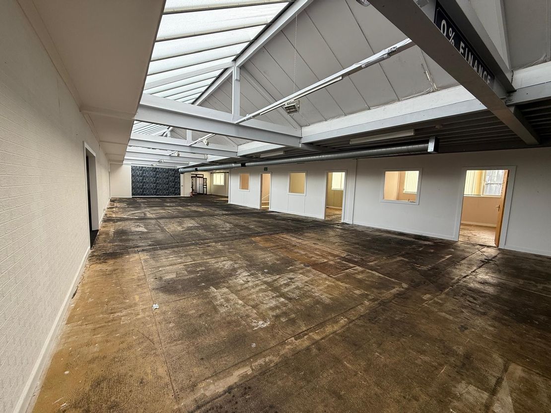 65 Blackbird Road, Leicester, Leicestershire, LE4 0AR