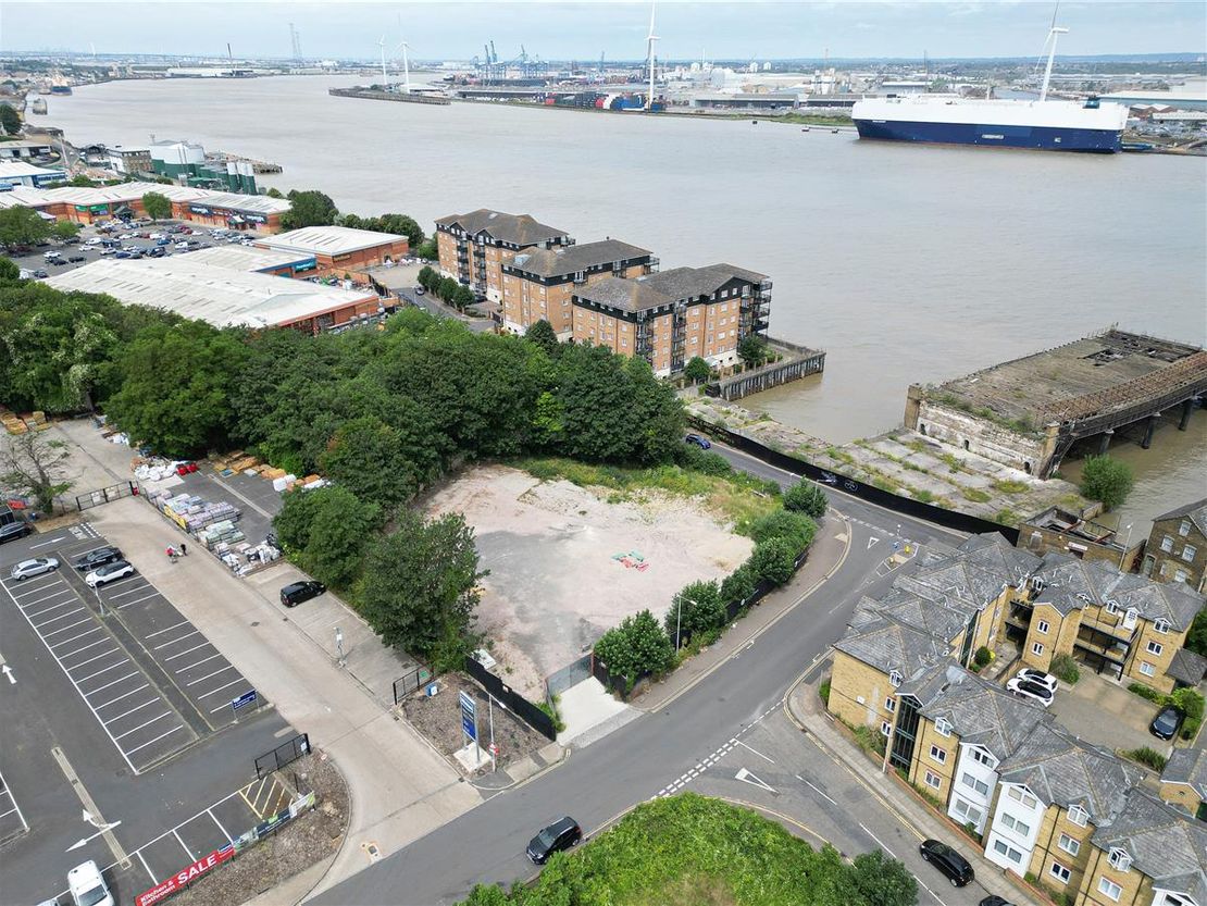 Clifton Slipways Clifton Slipways, Stuart Road, Gravesend, Kent DA11 0AN