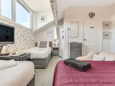 Property Image for Friends Hotel, 32 Reads Avenue, Blackpool, FY1