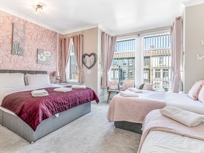 Property Image for Friends Hotel, 32 Reads Avenue, Blackpool, FY1
