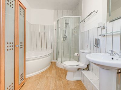 Property Image for Friends Hotel, 32 Reads Avenue, Blackpool, FY1
